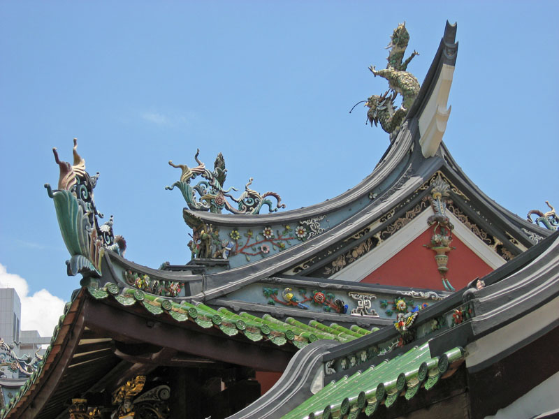 Roof of Thian Hock Keng Temple in Chinatown