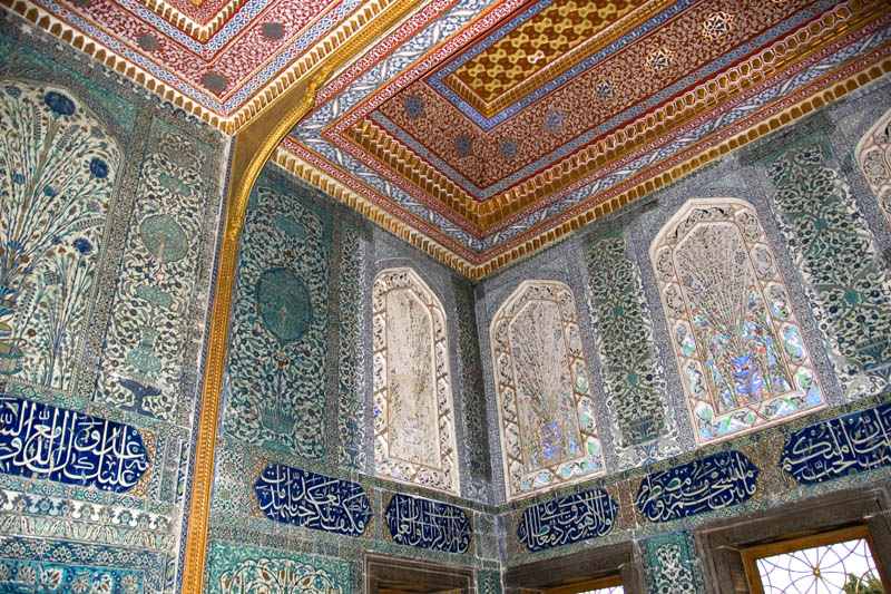Topkapi Palace, tiled walls and ceiling in the Harem
