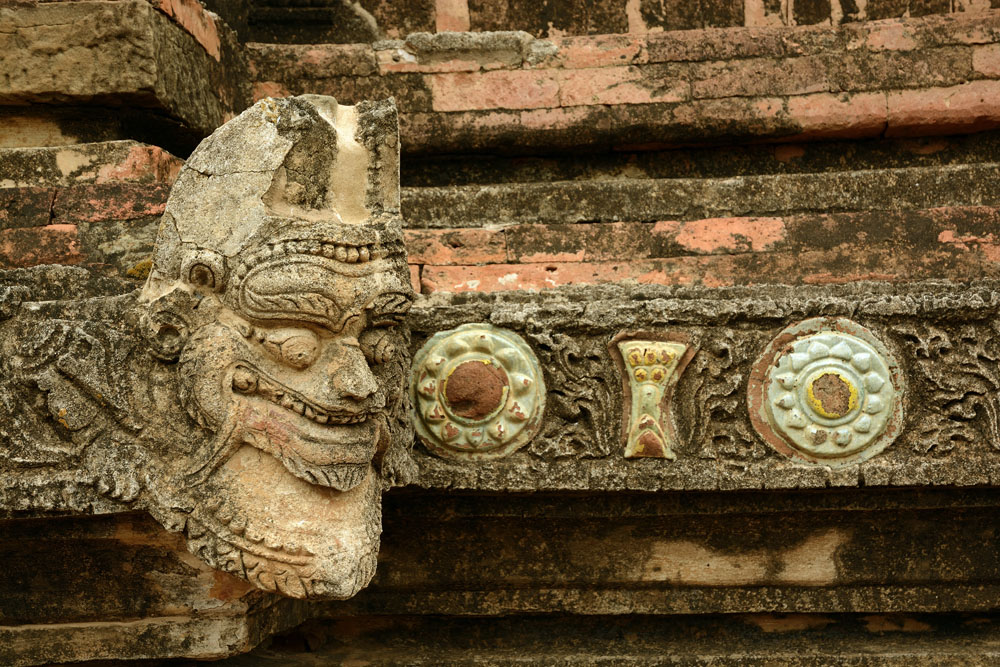 Detail on exterior of Sulamani Guphaya