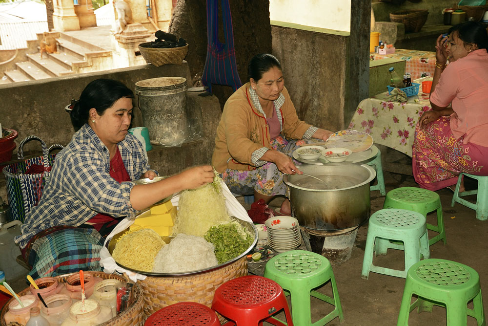 Women preparing food for visitors to the monastery